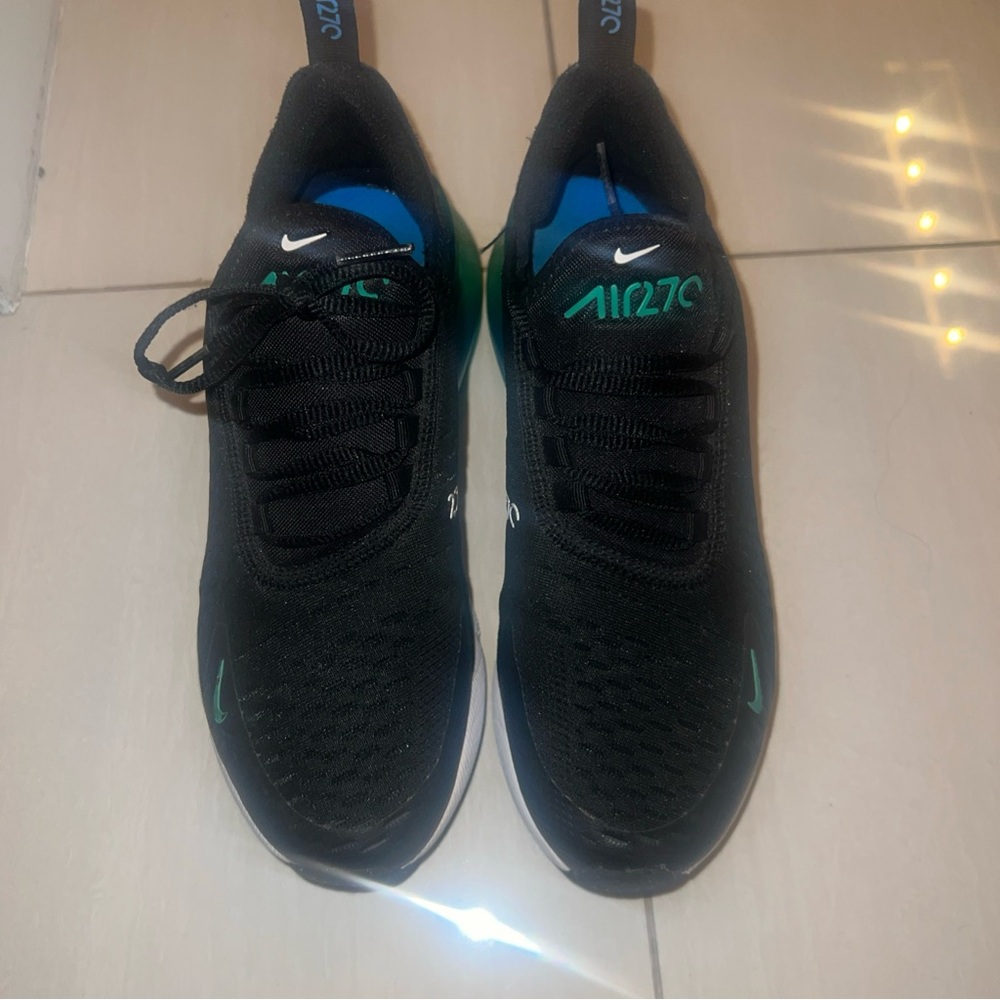 Nike Air Max 270 GS youth and Green Accents